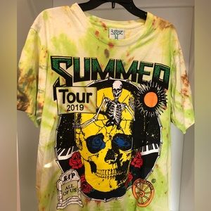 Online Ceramics 2019 Tour Tee | Size L